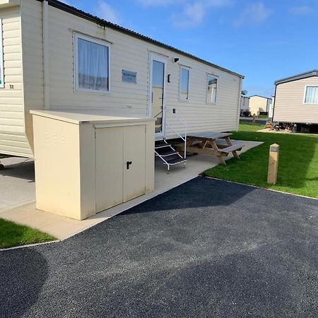 Marton Mere Blackpool Exterior photo